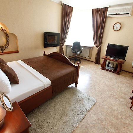 Studio De Luxe With Jacuzzi Суми Екстериор снимка