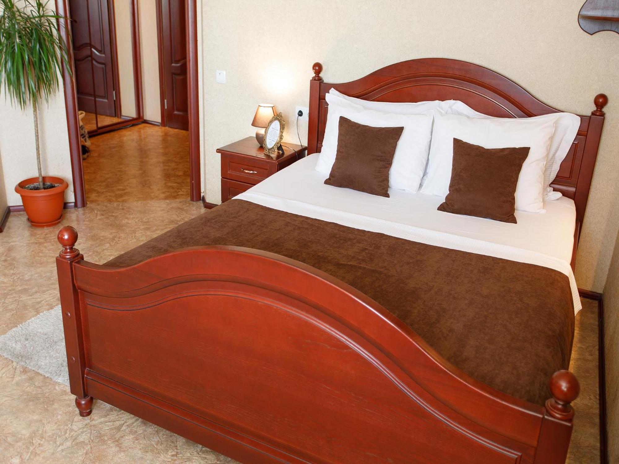 Studio De Luxe With Jacuzzi Суми Екстериор снимка